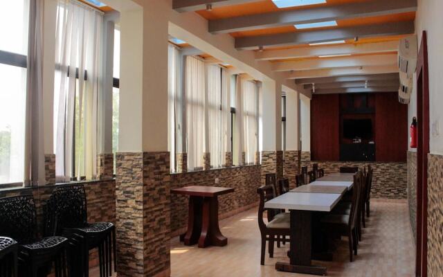 OYO Flagship 2338 Hotel Choice inn