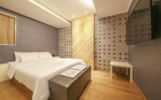 Richi Hotel