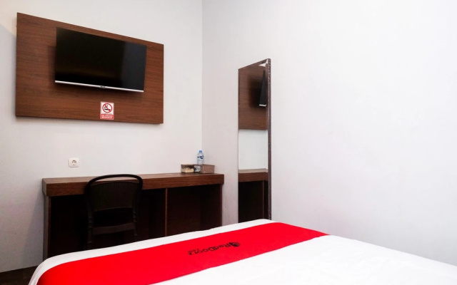 RedDoorz near Tentrem Mall Semarang
