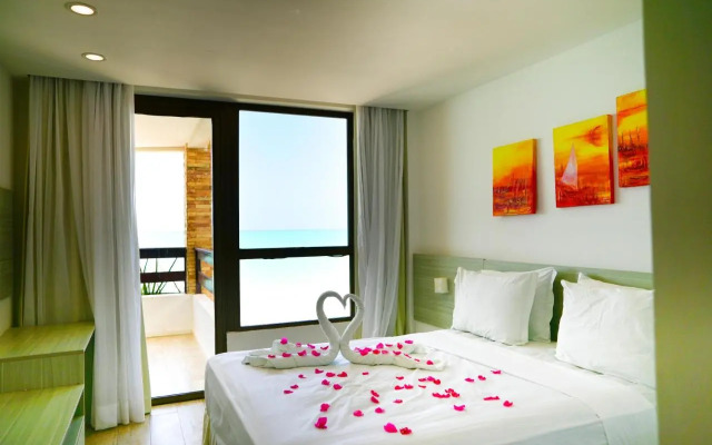 Waterfront Apart Hotel