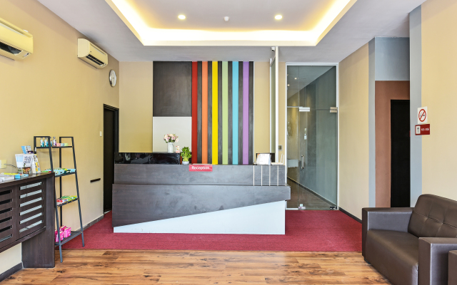 SUPER OYO 90701 Venomi Hotel