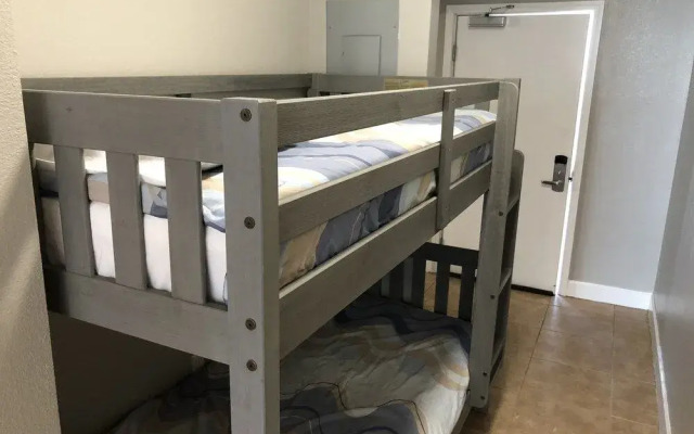 Tidewater 407 - 1 Br Condo