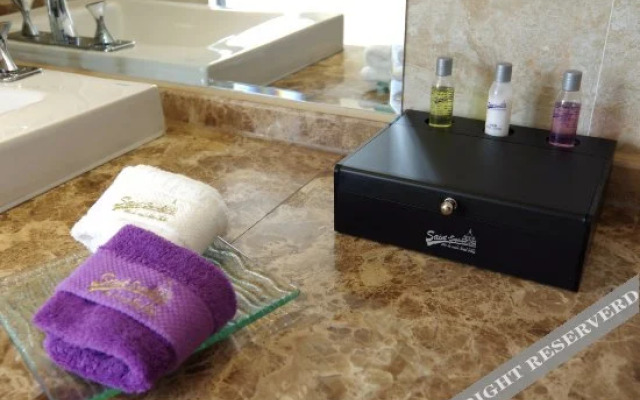 Shuangyuhui River View Hotel