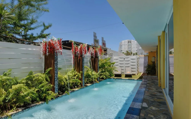 Private Heated Pool: Walk to Isla Verde Beach