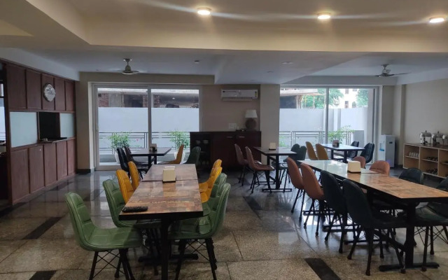 Perch Arbor-DLF Cyber City