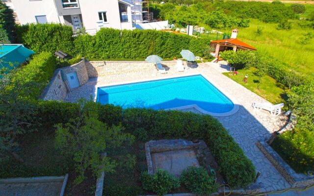Apartments Nelli 624