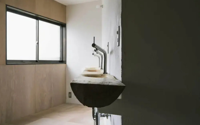 Atelier & Hostel Nagisa-Ura