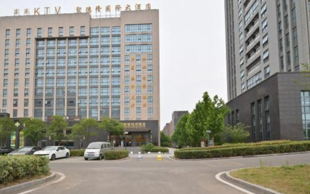 S.devons International Hotel