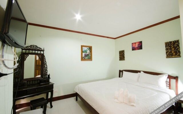 Patong Wannee Hotel