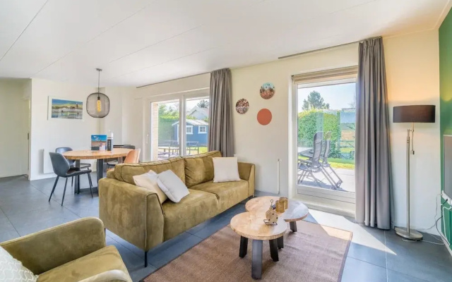 Tastefully Furnished Detached Bungalow