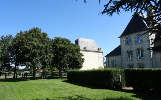 Château Turgot Gîtes