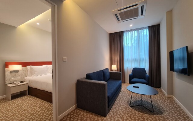 Holiday Inn Express & Suites Johor Bahru, an IHG Hotel