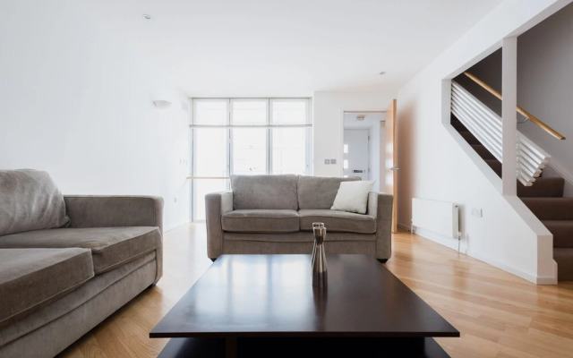 Platinum Apartment Near Westminster 9982