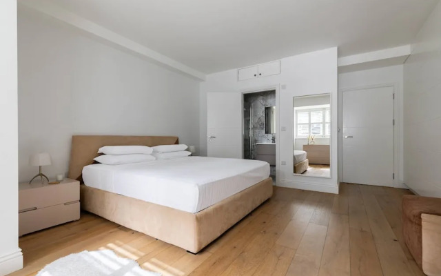 Priory Road III by Onefinestay