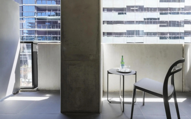 Oaks Melbourne St Kilda Road Hotel