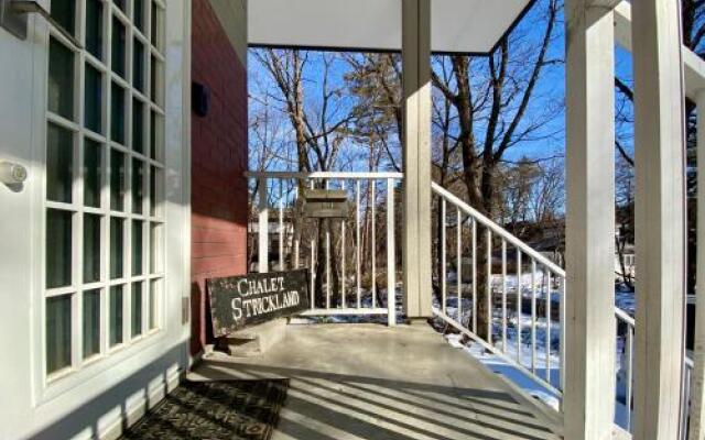 Chalet Strickland