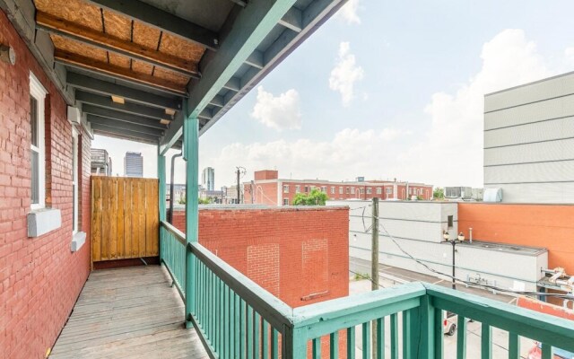Canadian Style 2Br Loft