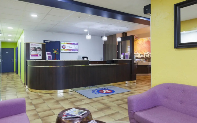 Brit Hotel Confort CAMBRAI