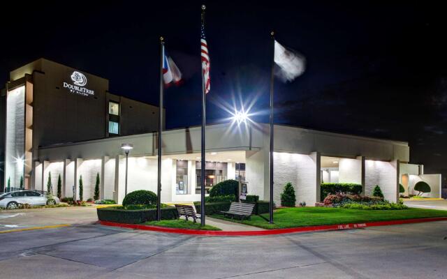 DoubleTree by Hilton Hotel Arlington DFW South