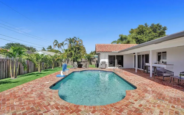 6BR Oasis with Heated Pool & Gameroom