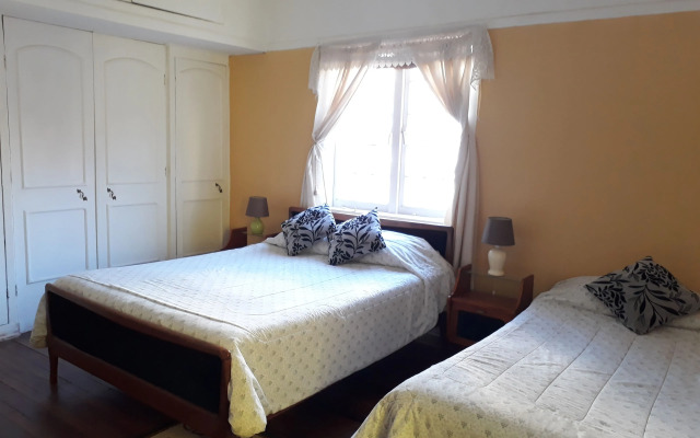 Hostal Casa Oriente Viña