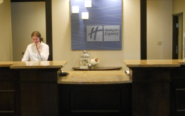 Holiday Inn Express & Suites Greensburg by IHG