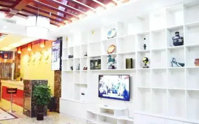 Hakka Business Hotel (Lanzhou Zhongchuan Airport Rainbow City)