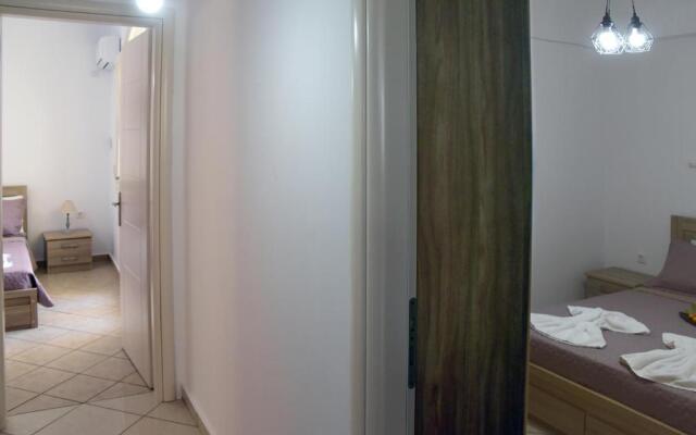 Little Yard Studios & Apartments #1