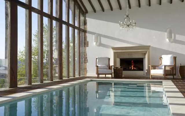 Helguera Palacio Boutique & Antique