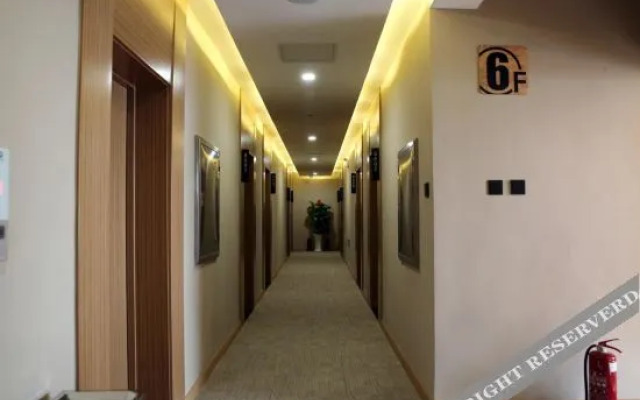 Thank Inn (Tongliao Mingren Street)