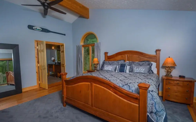 Hootenanny 5 Bedroom House