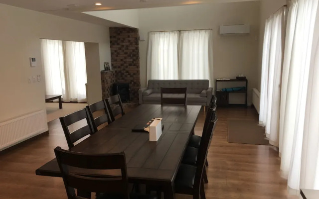 Jadan House