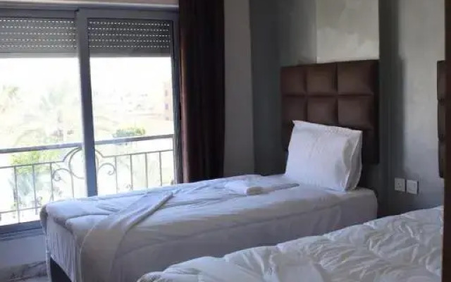 Baron Palace hotel suites