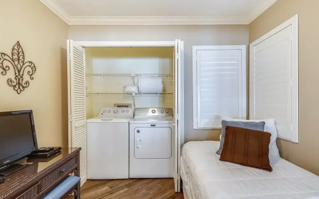 Inlet Reef 303 2 Bedroom Condo by RedAwning