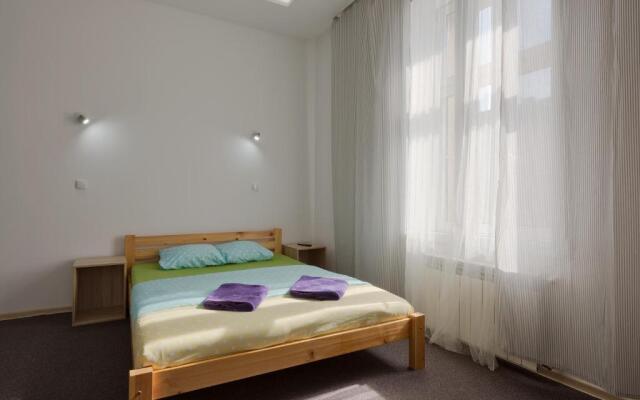 70s Guest room