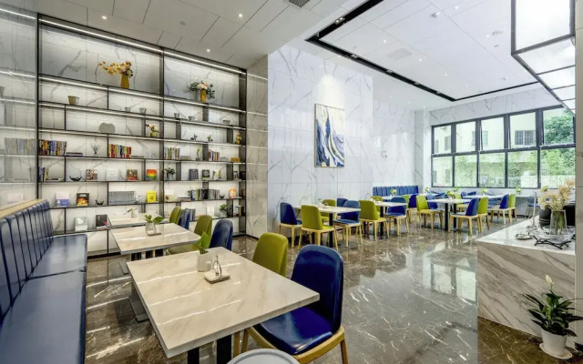 Fushang Foshan Jinshazhou Jinbo Center