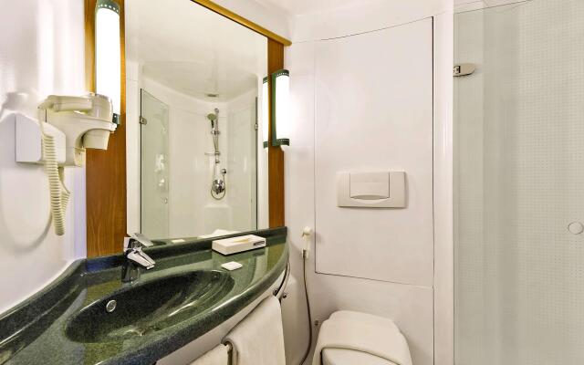 ibis Nashik Hotel