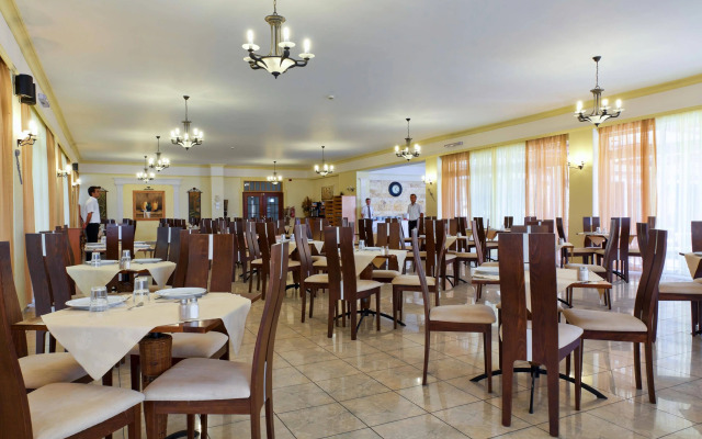 Gaia Royal Hotel
