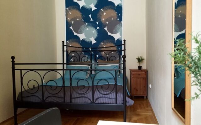 Hi5 Apartments - Parliament