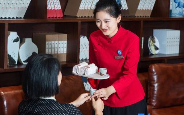 QIANNA HOTEL JOURNEY(Zhengzhou East Station Zhengdong MixC Mall)