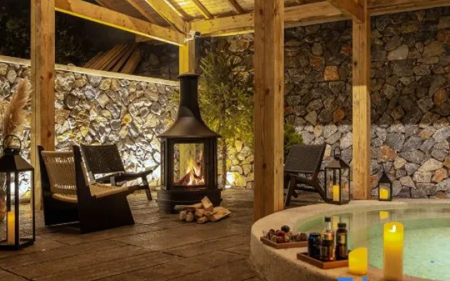 Qinghe Courtyard · Jiuzhaigou | QINGHE Hot Spring - Luxury Private Hot Spring Villa – Outside – Ngawa