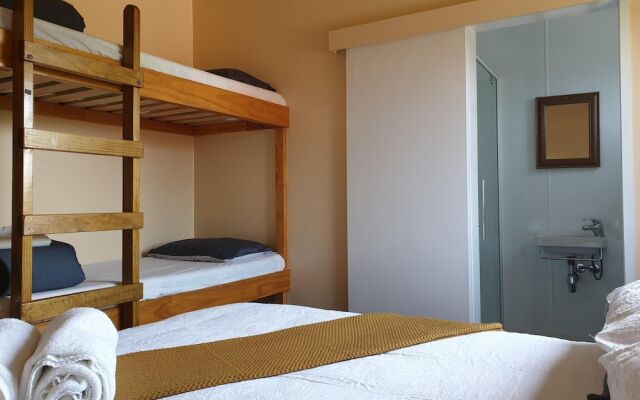 Manowhenua Lodge - Hostel