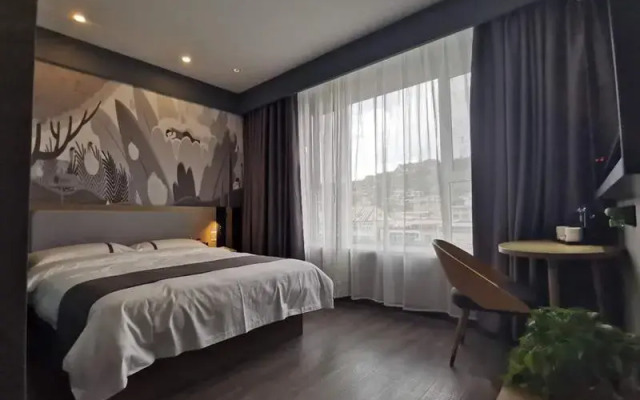 Thank Inn Shaaxi Luliang Liulin Qinglong Shopping Plaza