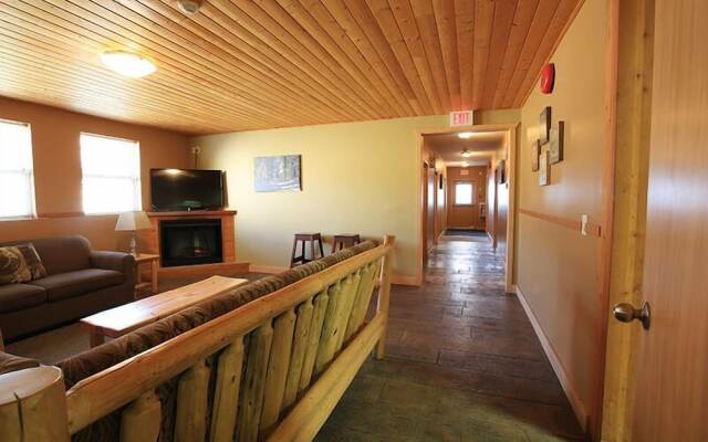 Executive Suite by Apex Mountain Lodging