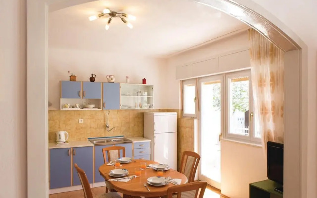 Amazing Home in Kastel Kambelovac With Wifi and 1 Bedrooms