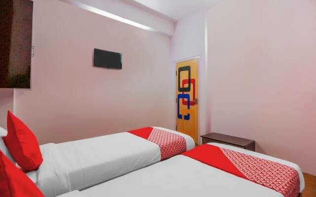 OYO 17168 Hz Lodge