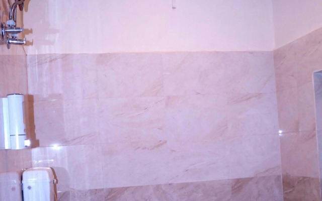 OYO HOME 70169 Mishra Suites