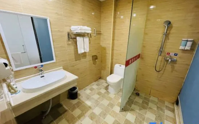 Yixuan Fashion Hotel Guigang