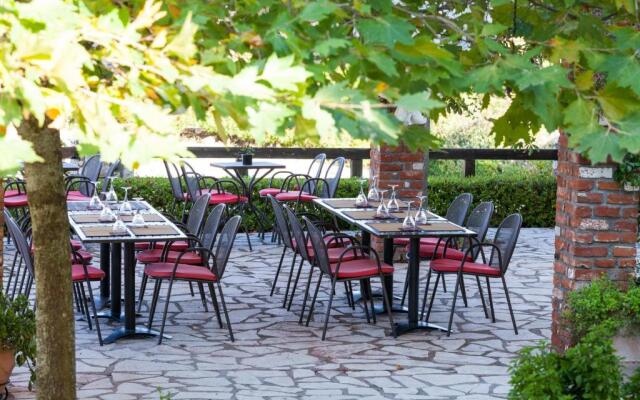 Aiolides Hotel