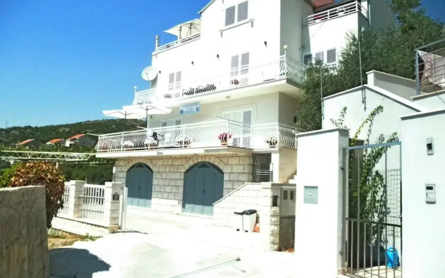 Apartments Villa Enzian